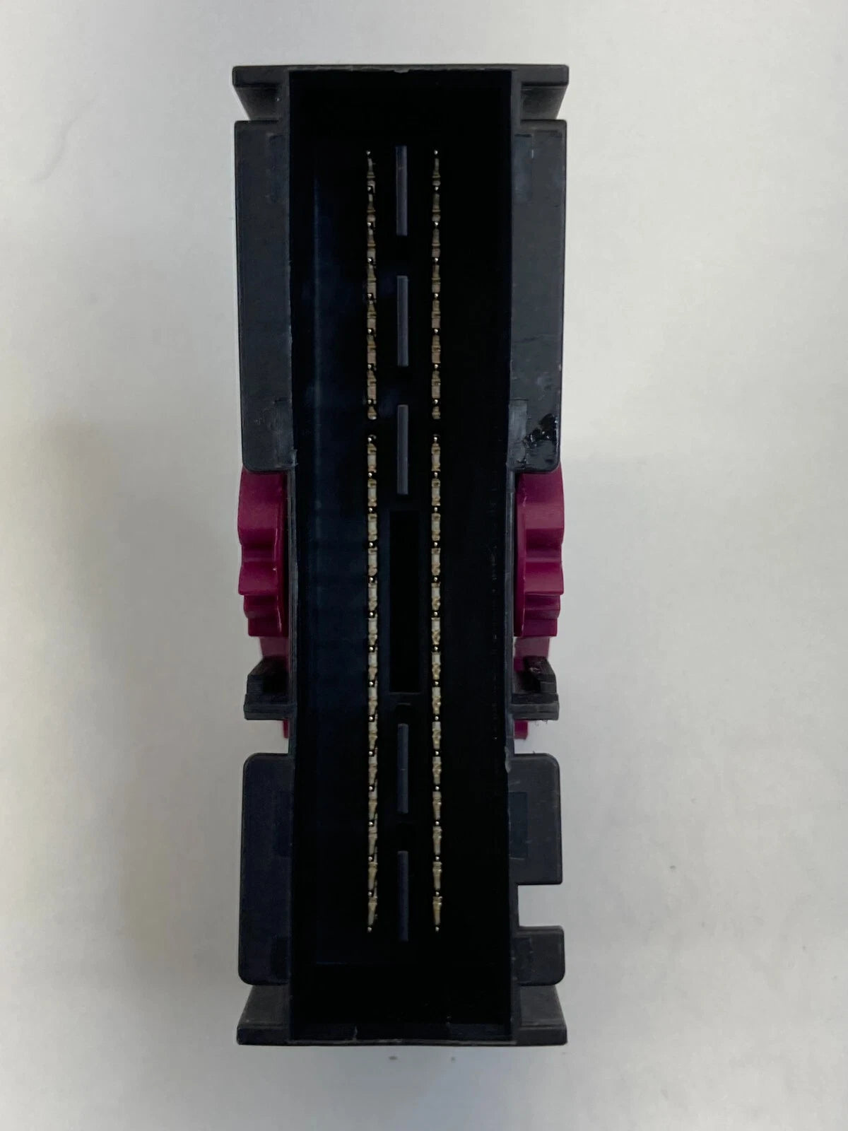 2006-2011 AUDI A6 3.2L FUSE BOX RELAY CONNECTOR CONTACT PIN PLUG OEM