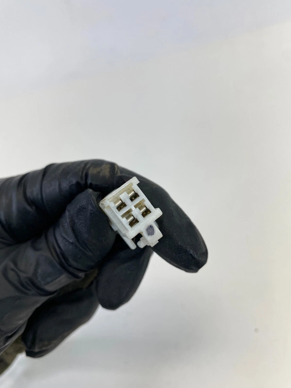 2000-2003 Lexus RX300 Rear Taillight Socket Wire Tail Light Lamp Bulb Harness