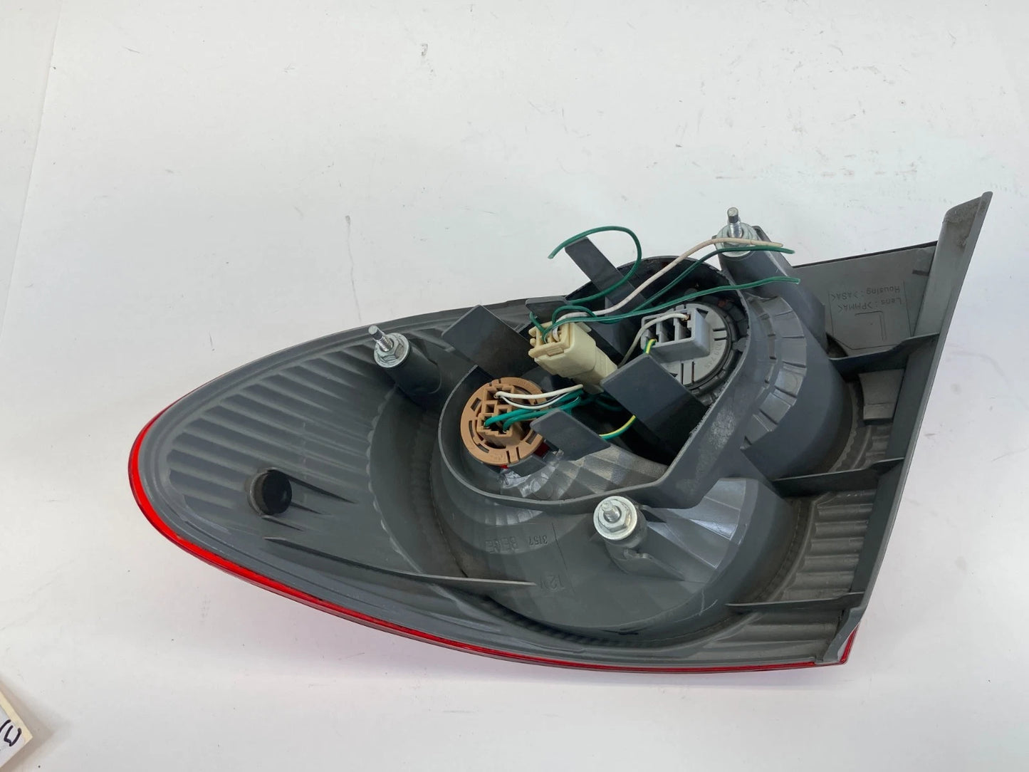 2005-2008 TOYOTA COROLLA DRIVER LEFT SIDE REAR OUTER TAILLIGHT LAMP ASSEMBLY OEM