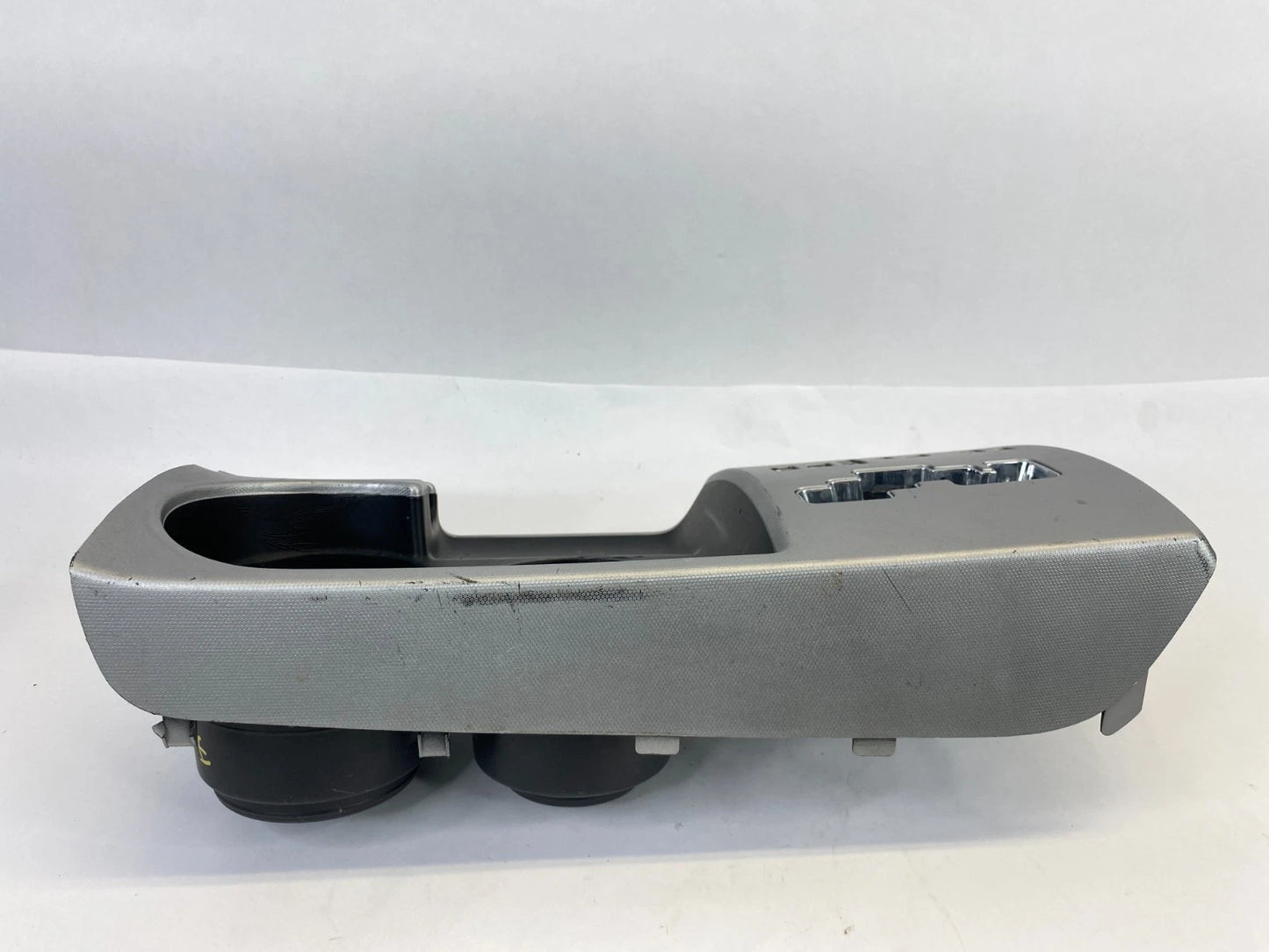 2007-2010 HYUNDAI ELANTRA CENTER CONSOLE SHIFTER BEZEL W/ CUP HOLDER 84650-2H100
