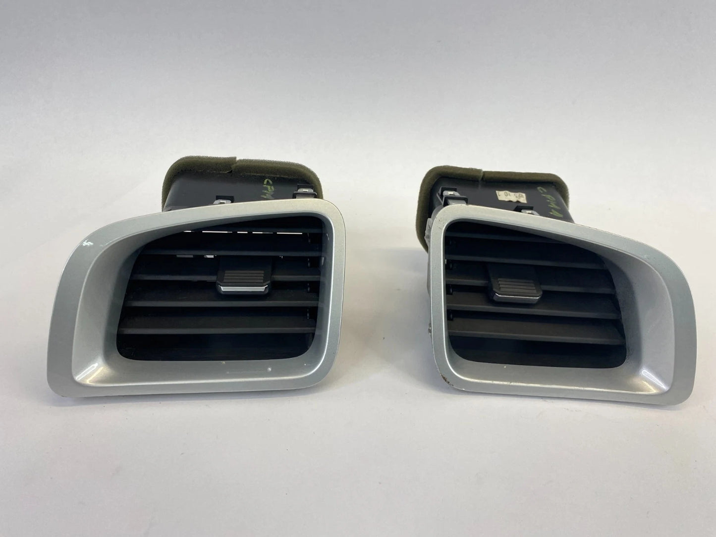2010-2017 CHEVROLET EQUINOX DASH LEFT RIGHT SIDE AC AIR VENT GRILLE GRAY OEM