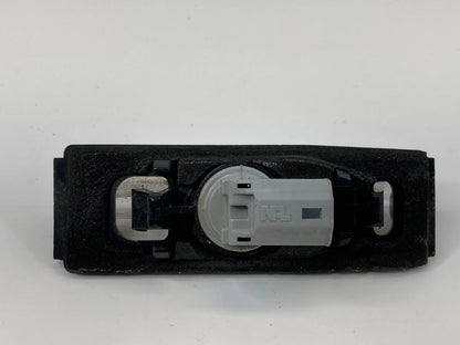 2004-2010 Toyota Sienna Rear Trunk Lid Left Or Right License Plate Light Lamp