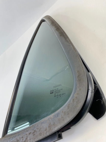 2001-2007 TOYOTA SEQUOIA REAR LEFT DOOR QUARTER WINDOW GLASS FIXED 68189-0C010