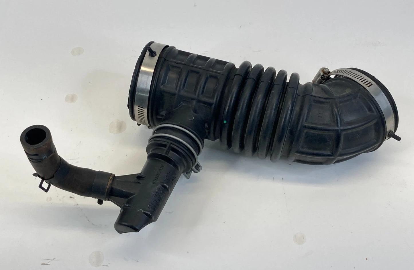 2013-2019 Nissan Sentra 1.8L L4 Air Intake Hose Cleaner Duct Pipe Tube OEM