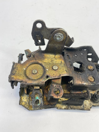 1999 2000 CADILLAC ESCALADE FRONT RIGHT PASSENGER DOOR LOCK LATCH ASSEMBLY FR RH