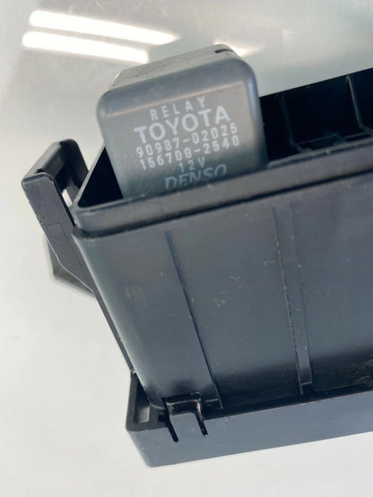 2004-2009 TOYOTA PRIUS 1.5L A/T UNDERHOOD SMALL FUSE RELAY BOX 7107-XA1 OEM