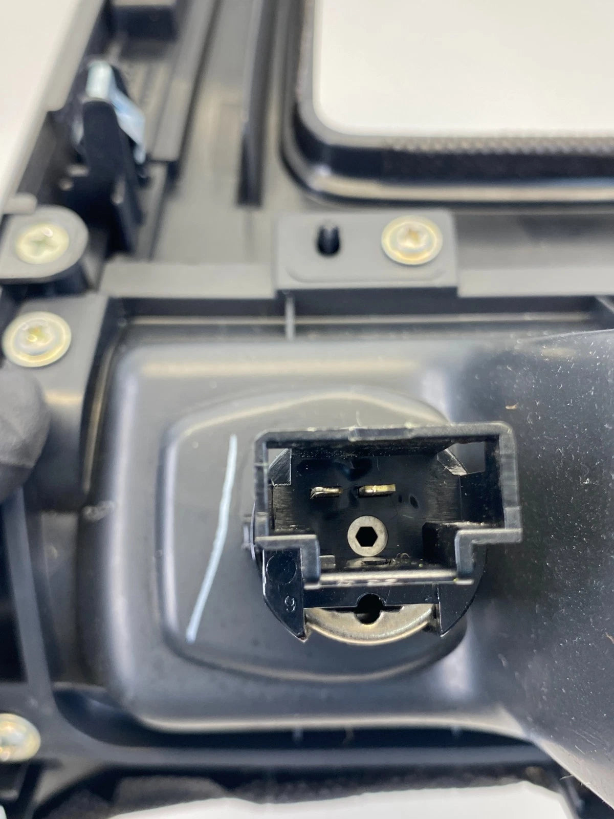 2015-2019 NISSAN SENTRA CENTER CONSOLE SHIFTER BEZEL TRIM FACTORY 969243YU1A OEM