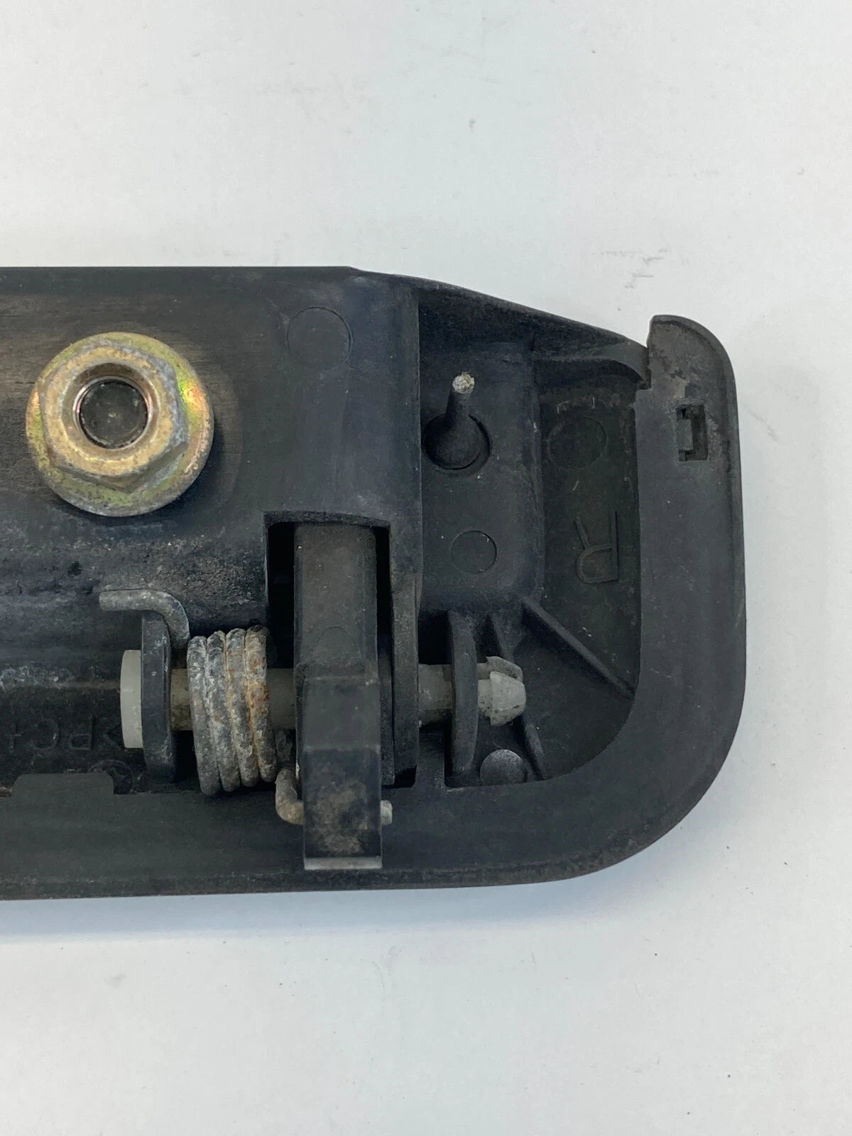97-04 MITSUBISHI MONTERO SPORT REAR RIGHT BACK SIDE EXTERIOR DOOR HANDLE RR RH