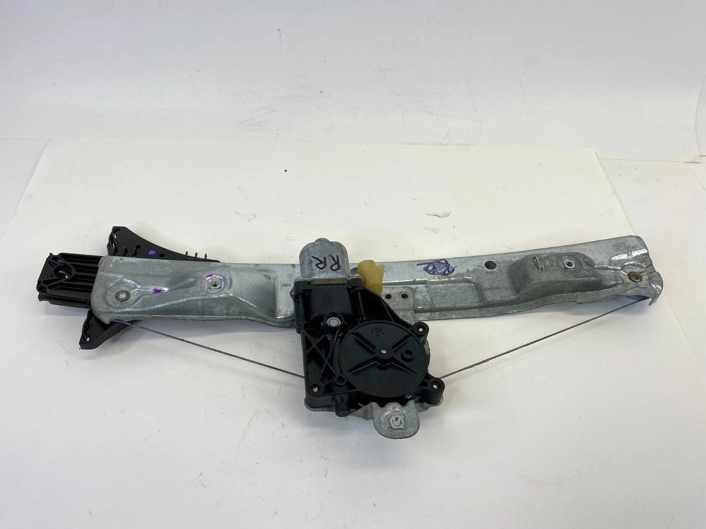 2011-2014 BUICK REGAL REAR RIGHT PASSENGER DOOR POWER WINDOW REGULATOR MOTOR OEM