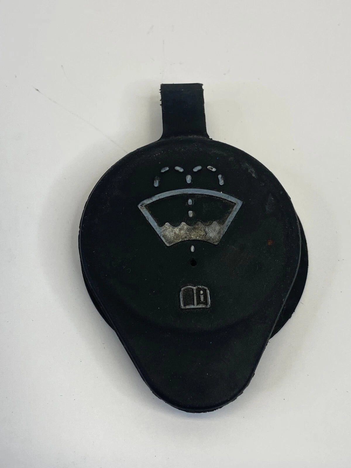 09-17 CHEVY TRAVERSE 02-14 CADILLAC ESCALADE WIPER WASHER FLUID RESERVOIR CAP