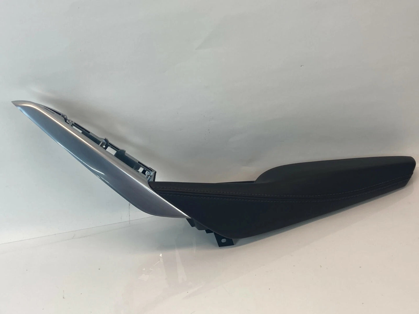 14-17 MAZDA 6 MAZDA6 REAR RIGHT INNER DOOR ARMREST PULL HANDLE TRIM CHROME OEM