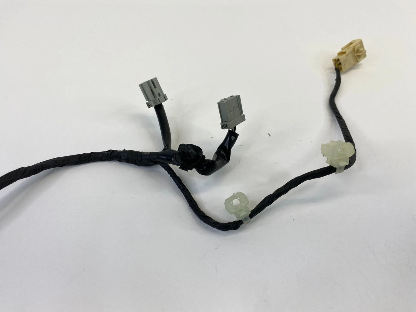 2008-2012 MITSUBISHI GALANT REAR RIGHT TAILLIGHT TAILLAMP CONNECTOR WIRE HARNESS