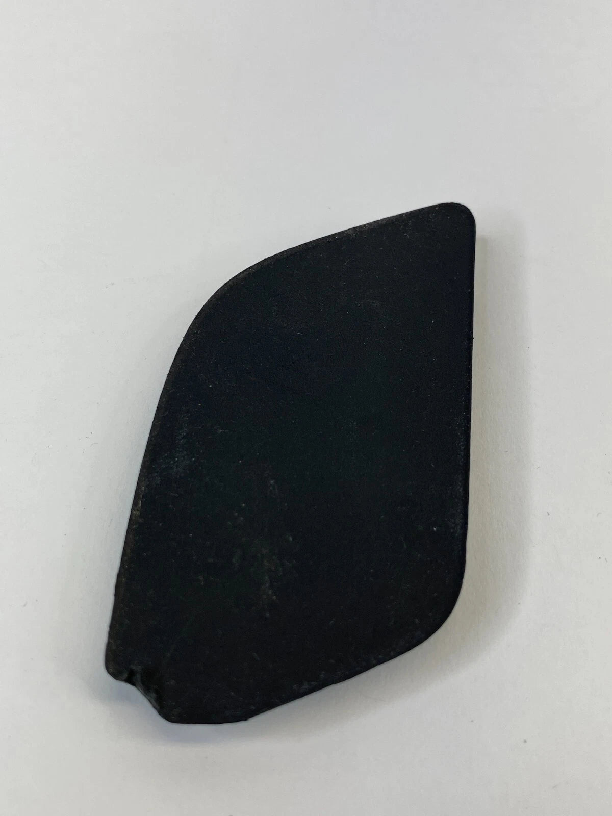 2010-2017 CHEVROLET CHEVY EQUINOX FRONT RIGHT HANDLE SCREW COVER BEZEL 13577266