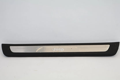 2011-2021 GRAND CHEROKEE FRONT RIGHT DOOR SILL SCUFF PLATE MOLDING OEM INC80DX9A