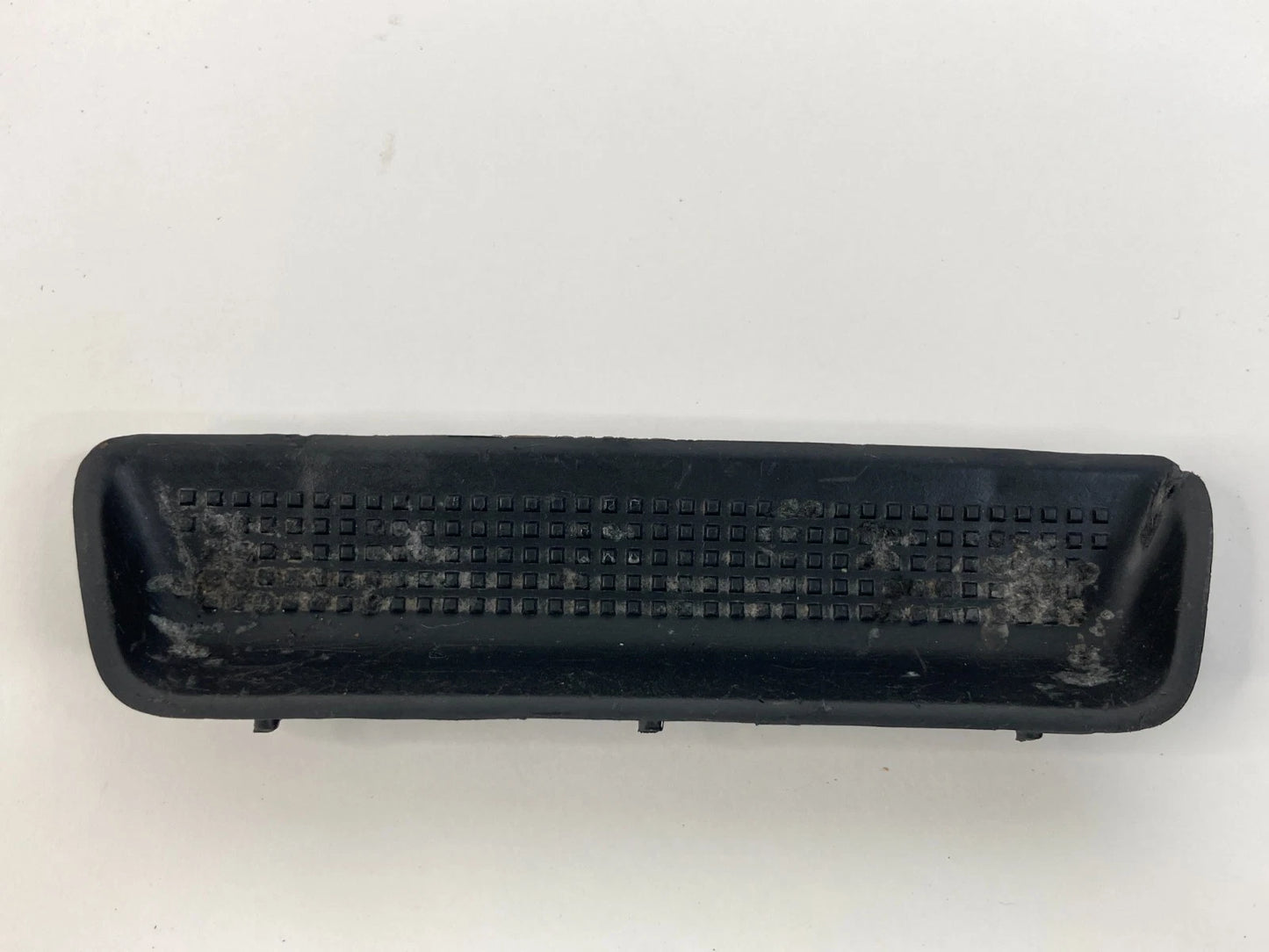 2008-2015 LAND ROVER LR2 CENTER CONSOLE LINER TRAY RUBBER MAT 6H52-11N680-BC OEM