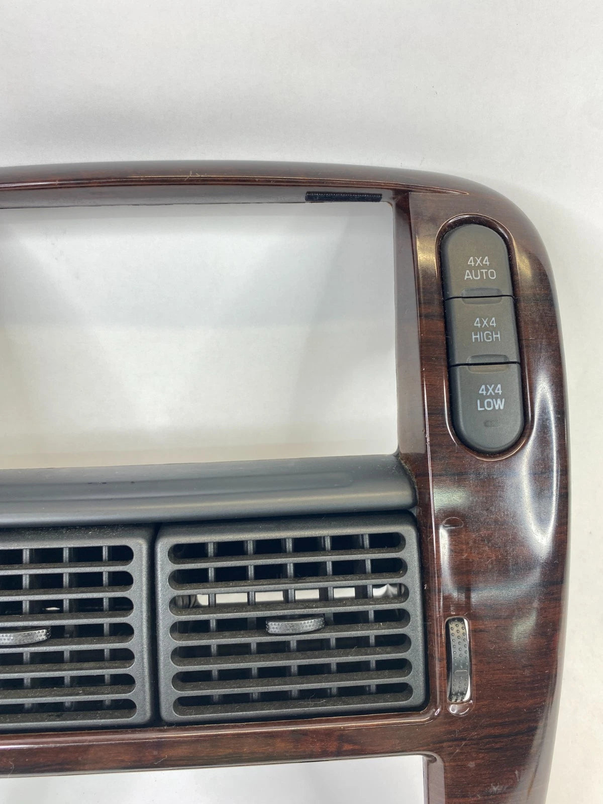 2002-2005 FORD EXPLORER DASH RADIO CLIMATE BEZEL COVER TRIM W/ SWITCHES AIR VENT
