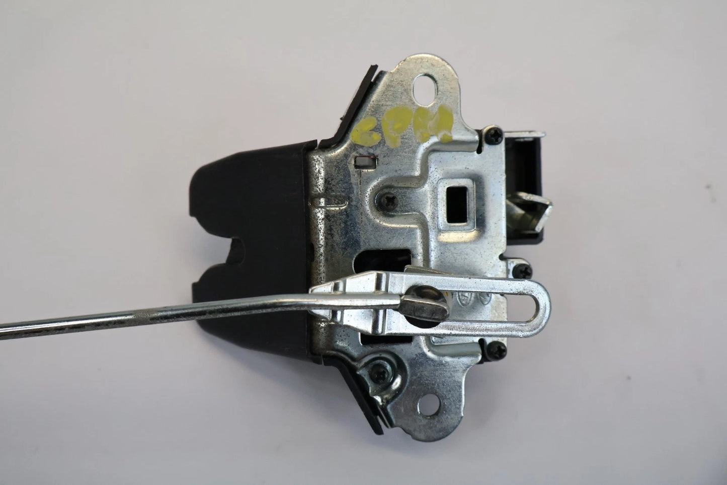 2012-2017 HYUNDAI ACCENT REAR TRUNK LID LOCK LATCH RELEASE ACTUATOR OEM