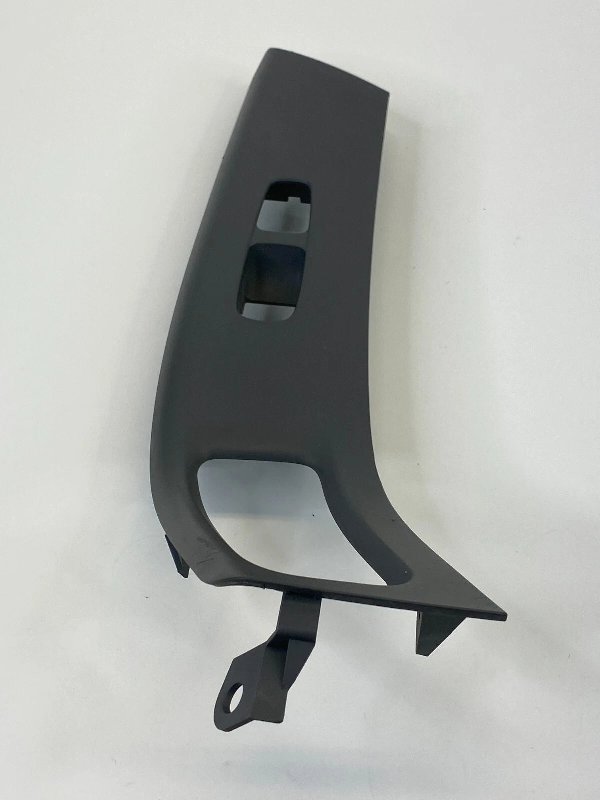 11-13 HYUNDAI ELANTRA SEDAN FRONT RIGHT WINDOW SWITCH BEZEL TRIM 201007544 OEM