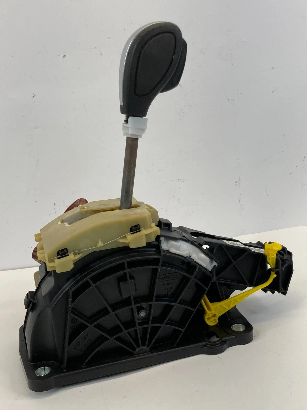 2008-2012 LAND ROVER LR2 3.2L A/T FLOOR GEAR SHIFTER LEVER ASSEMBLY W/ KNOB OEM