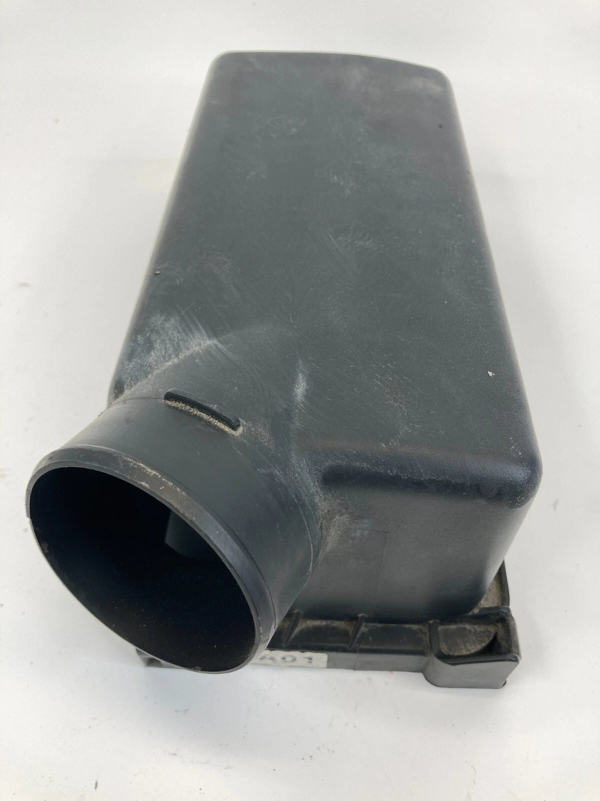 2007-2011 HYUNDAI ACCENT AIR CLEANER FILTER BOX UPPER LID COVER 28110-1G000 OEM