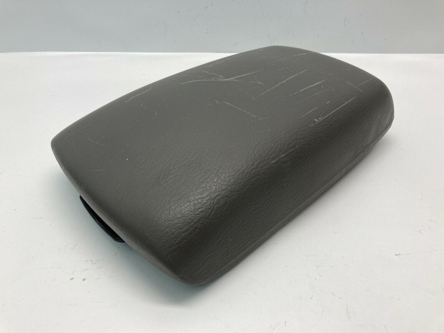 2005 2006 2007 Jeep Liberty Sport Arm Rest Lid Center Console Cover Lid OEM