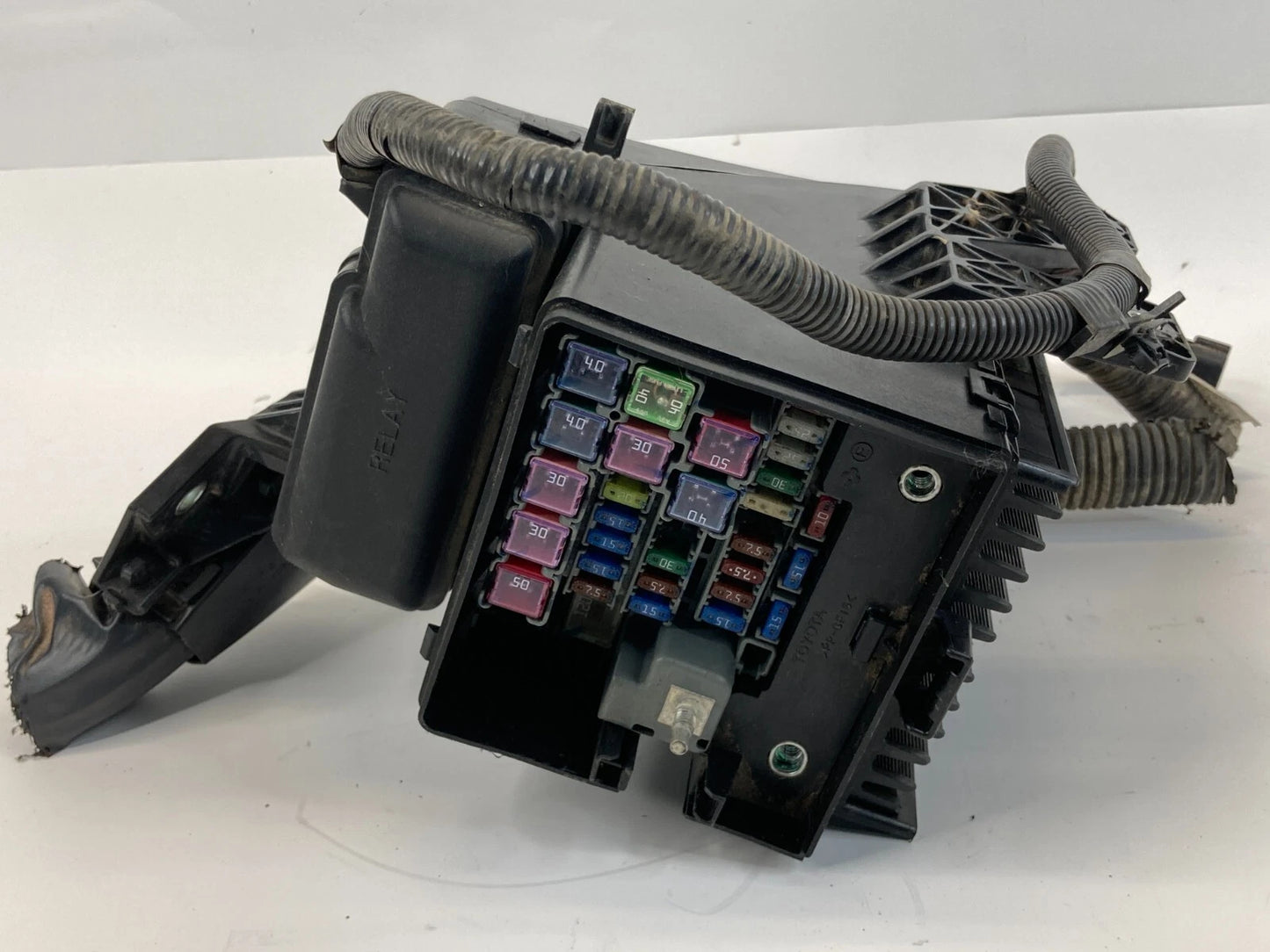 06-08 LEXUS RX400H 3.3L V6 HYBRID ENGINE FUSE RELAY BOX COMPARTMENT 82815-48260