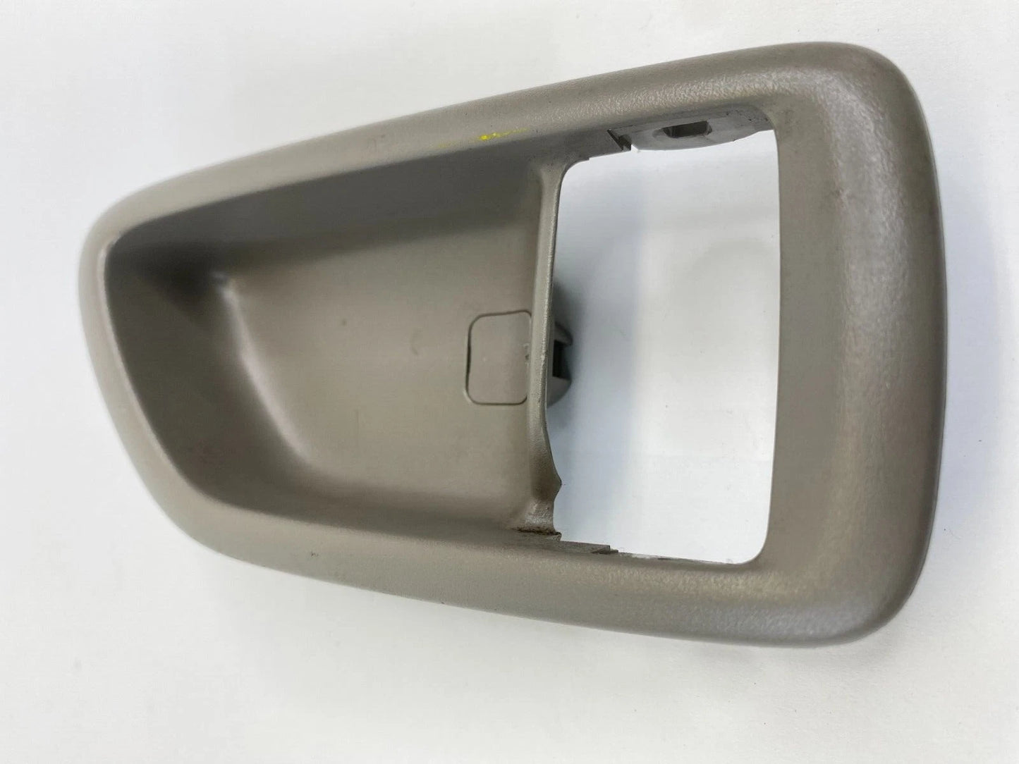 2001-2004 TOYOTA SEQUOIA REAR RIGHT SIDE INTERIOR DOOR HANDLE BEZEL 69277-AC010