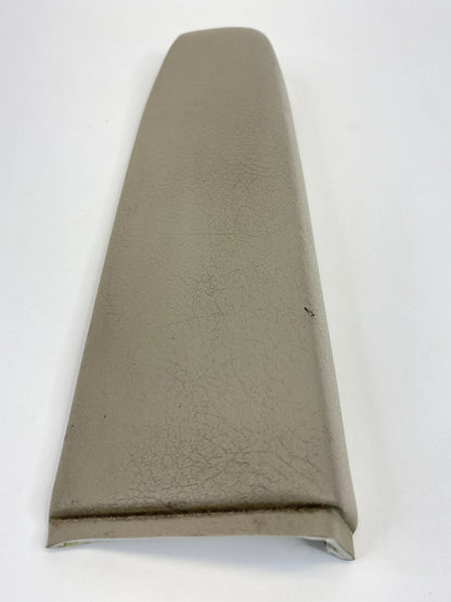 2005 2006 05 06 KIA SORENTO REAR RIGHT SIDE DOOR PANEL ARMREST ARM REST OEM