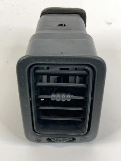 99-06 CHEVROLET SILVERADO 1500 FRONT DASH RIGHT AC AIR VENT DUCT GRILL 15717350
