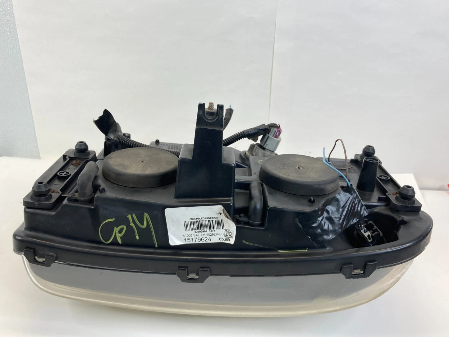 2002-2009 CHEVROLET TRAILBLAZER FRONT LEFT DRIVER HEADLIGHT LAMP 15179624 OEM