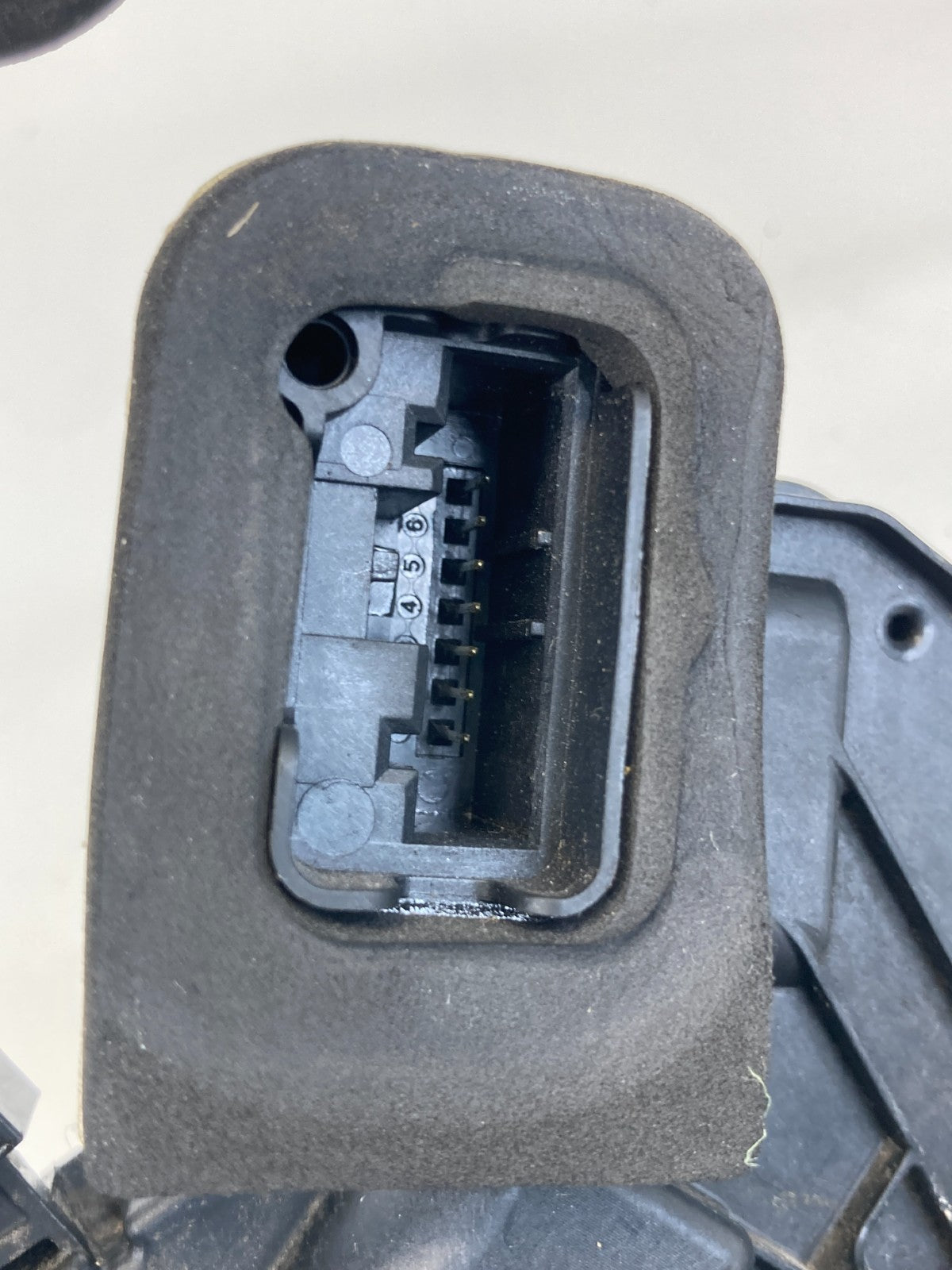 12-14 Volkswagen Passat Rear Right Side Door Lock Latch Actuator 5K4-839-016