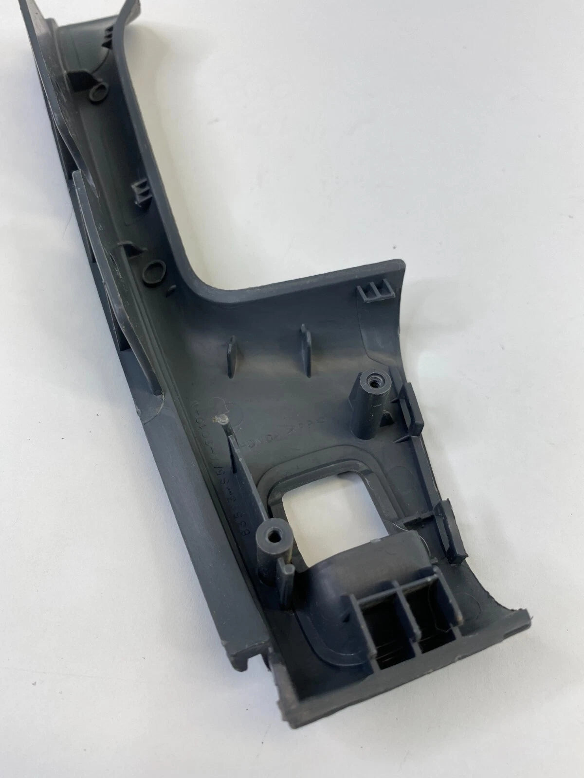 2001-2005 HONDA CIVIC SEDAN FRONT RIGHT PASSENGER WINDOW SWITCH BEZEL PANEL OEM