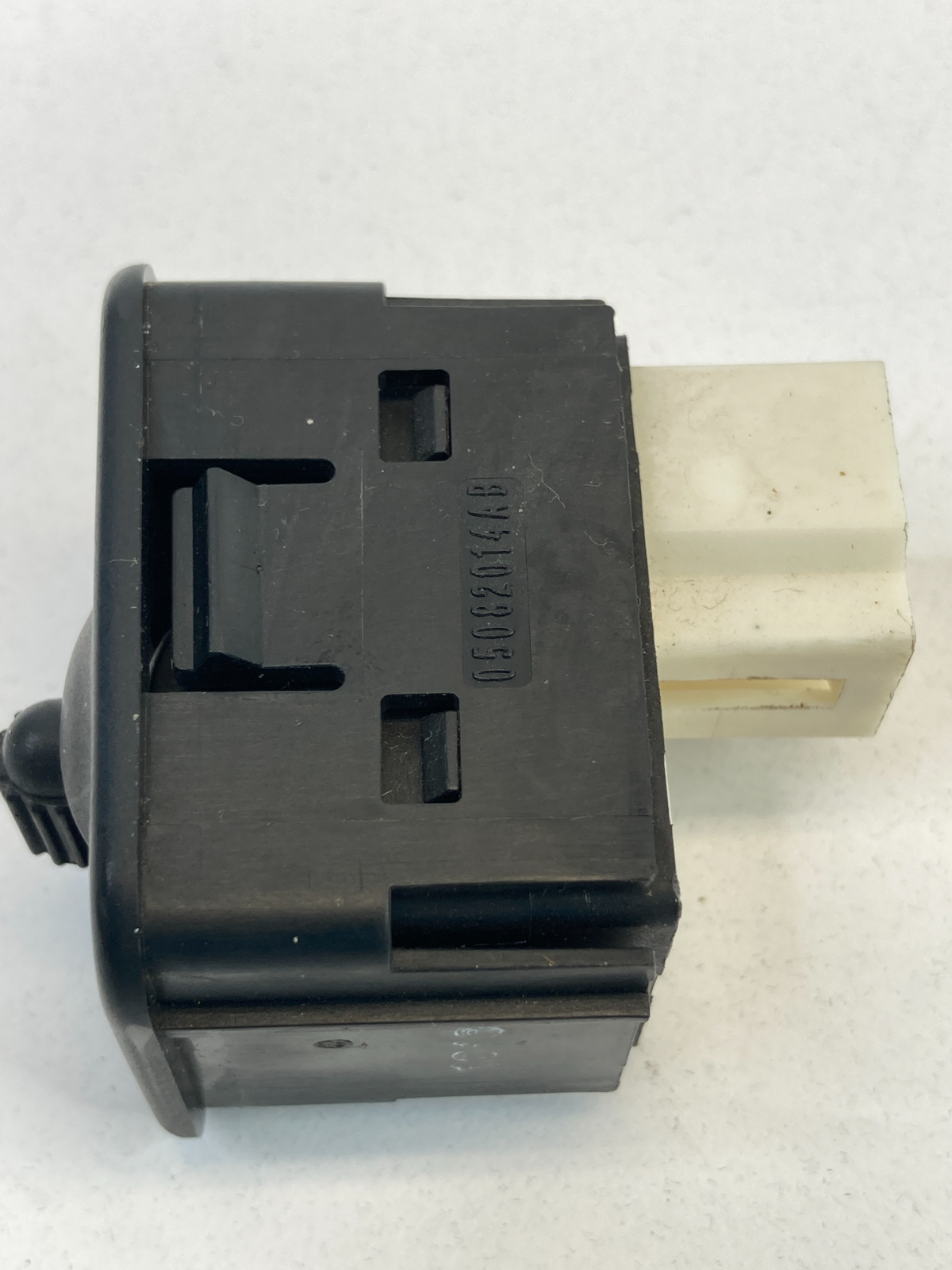 01-07 Chrysler Town & Country Front Steering Column Pedal Adjust Control Switch