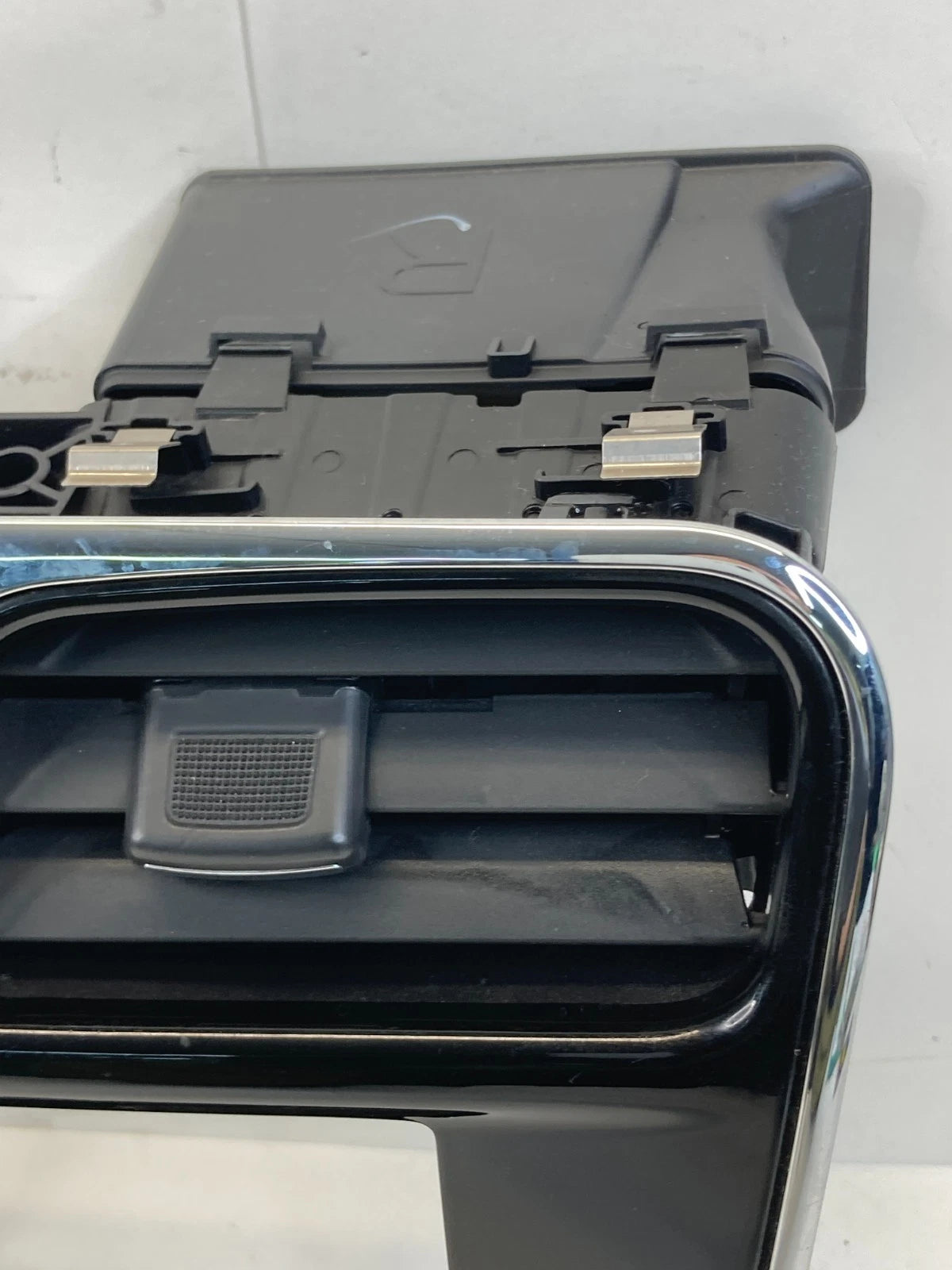 2011-2014 CHRYSLER 200 CENTER DASH PANEL RADIO AIR VENT COVER BEZEL TRIM W/CLOCK