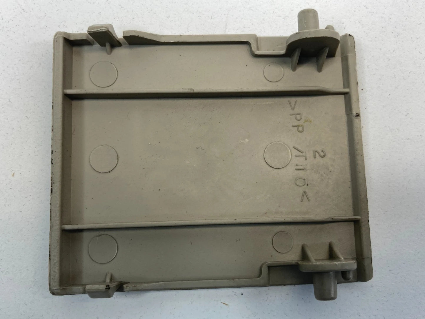 07 08 09 10 11 TOYOTA CAMRY REAR SEAT CHILD ANCHOR RESTRAIN COVER CAP TRIM OEM