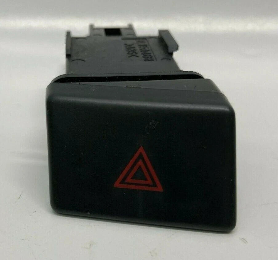 2006 2007 MAZDA 5 HATCHBACK HAZARD EMERGENCY LIGHT BUTTON SWITCH 15A468 OEM