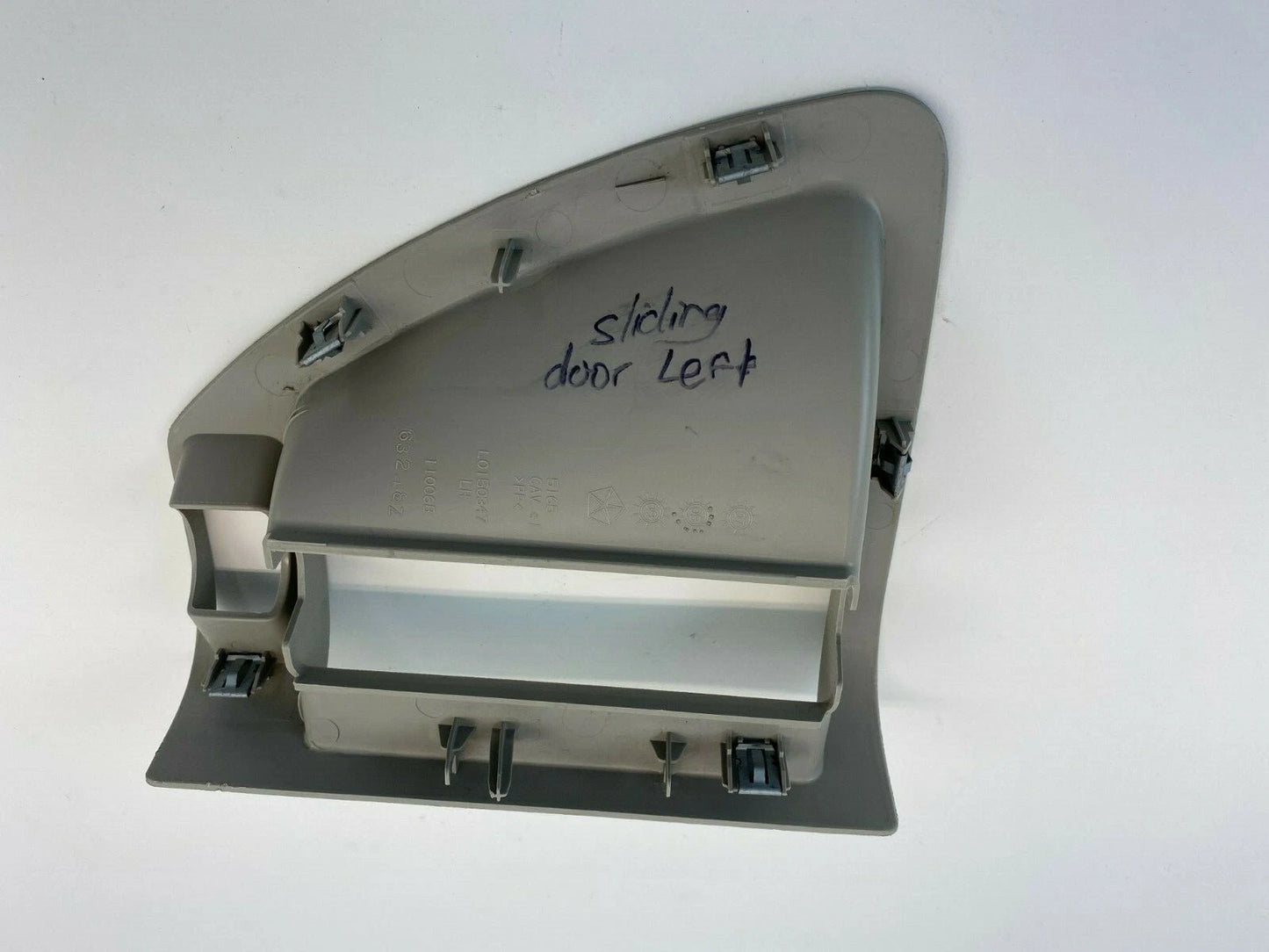 09 10 VW ROUTAN SLIDING DOOR HANDLE BEZEL COVER REAR LEFT OEM FACTORY L0150347