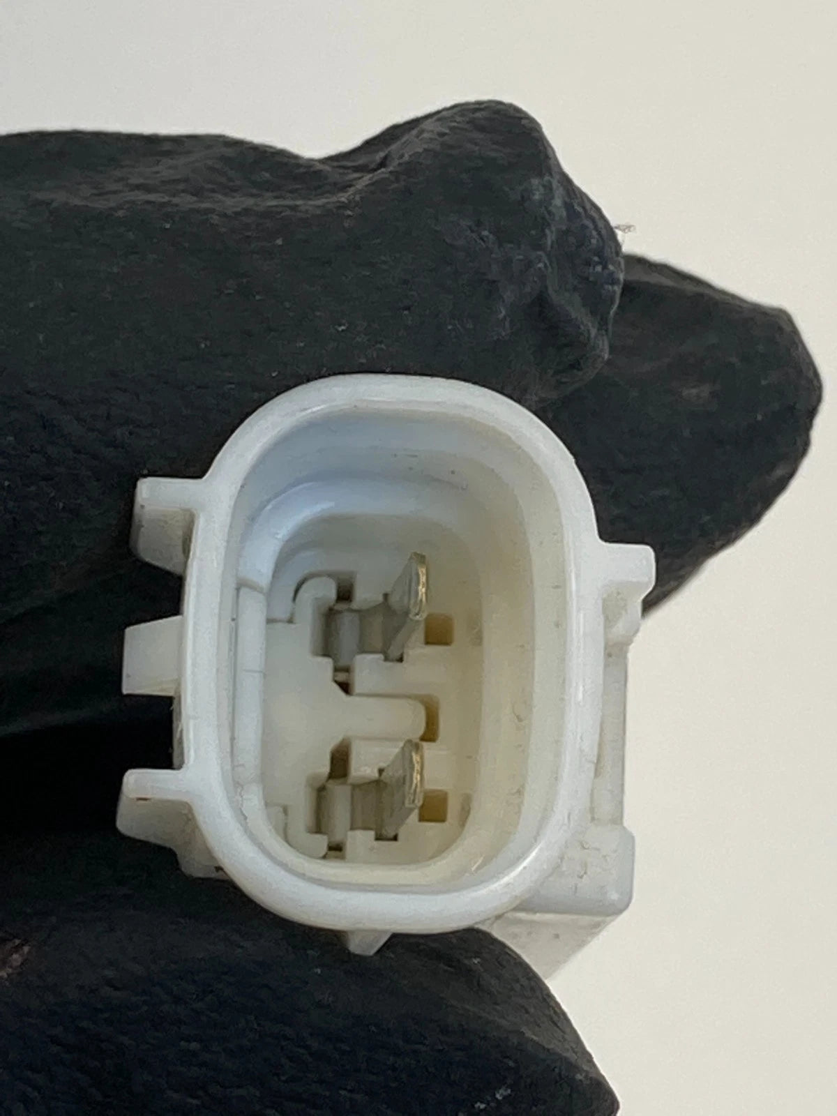 2008-2010 SCION XD FRONT RIGHT PASSENGER SIDE SEAT BELT BUCKLE OEM