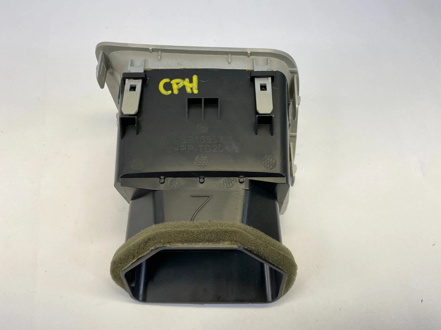 2010-2017 CHEVROLET EQUINOX LEFT SIDE DASH AIR VENT OUTLET GRAY 20862307 OEM