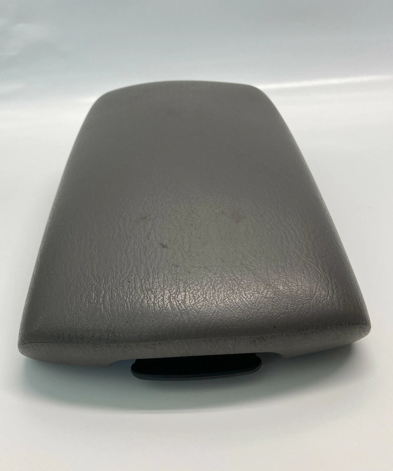 2002 2003 2004 2005 2006 2007 JEEP LIBERTY CENTER CONSOLE LID ARMREST ARM REST