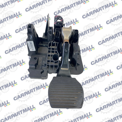2012-2019 FIAT 500 1.4L BRAKE PEDAL AND MOUNTING BRACKET ASSEMBLY 53100078 OEM