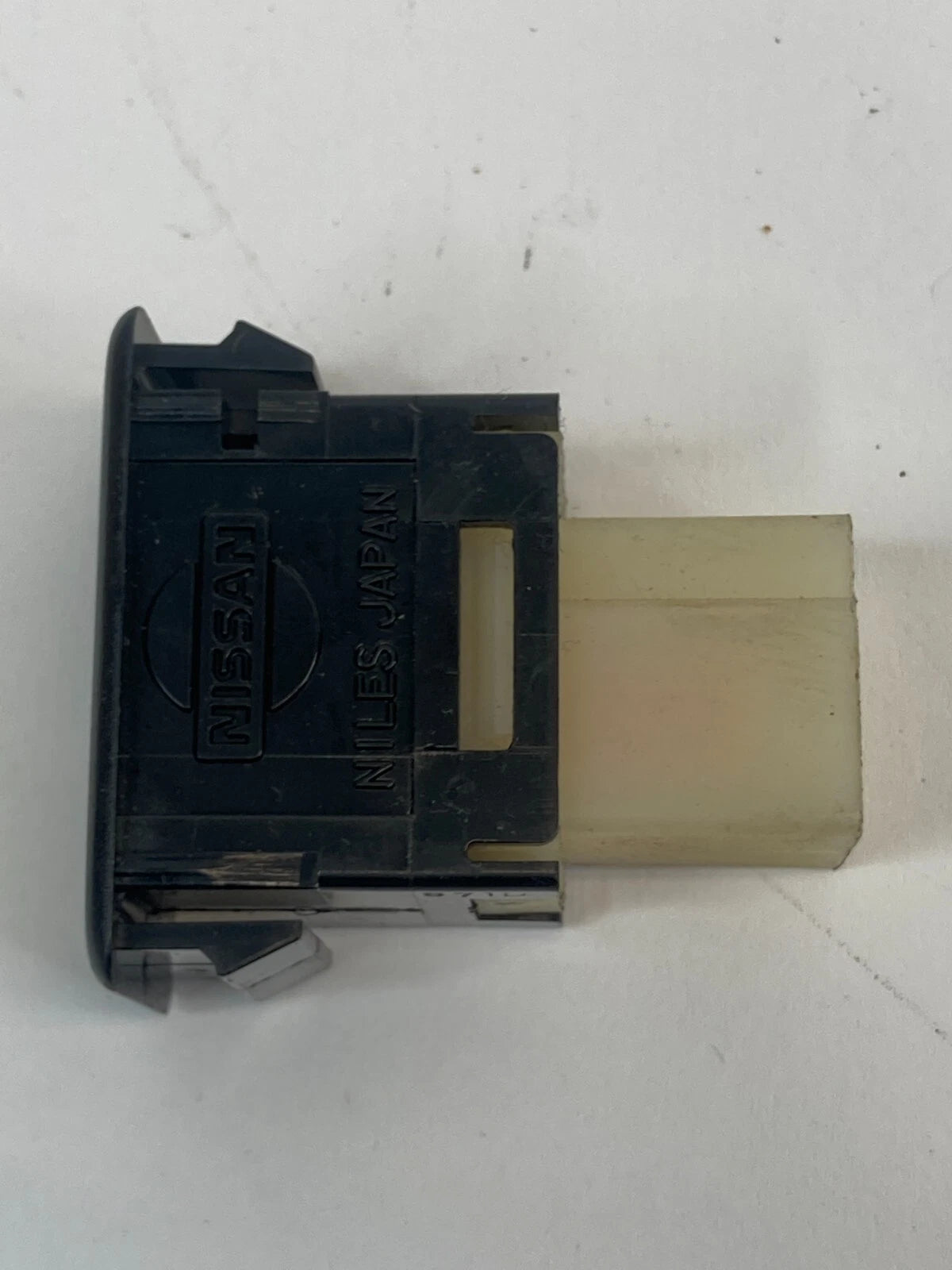 2007-2012 NISSAN ALTIMA TRUNK LID RELEASE OPENER CONTROL SWITCH BUTTON OEM