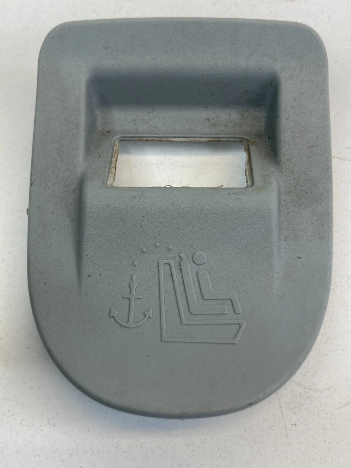 2000-2006 MERCEDES-BENZ S500 RIGHT CHILD SEAT SAFETY ANCHOR HOOK COVER TRIM OEM