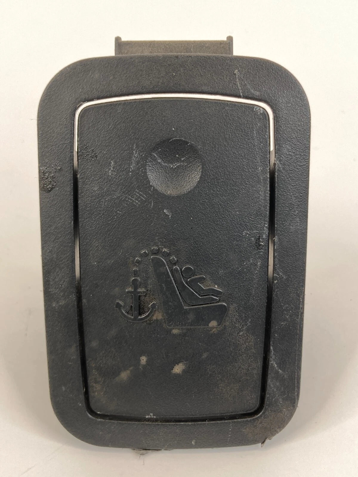 13-15 CHEVROLET MALIBU 16 LIMITED REAR SEAT ANCHOR TETHER COVER OEM 15795997
