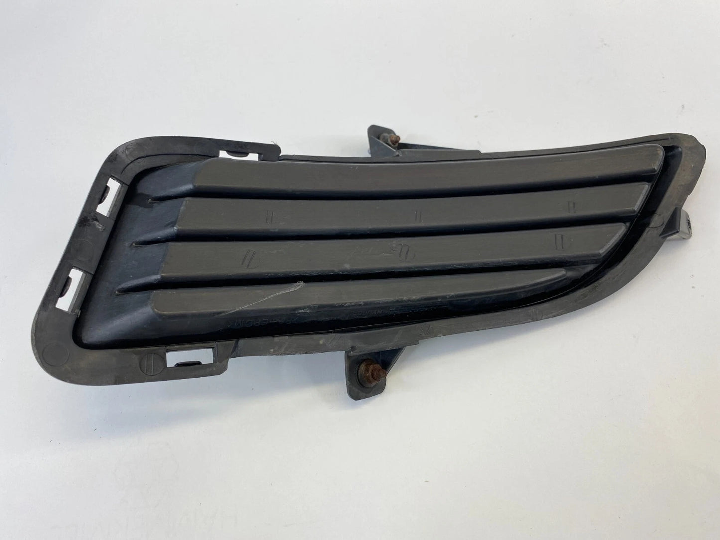 2006-2008 HYUNDAI SONATA FRONT BUMPER RIGHT FOG GRILLE HOLE COVER 86513-3K000