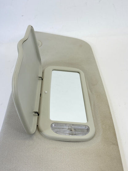 08-10 Chrysler Town & Country Left Side Sunvisor Sun Visor W/ Mirror & Light