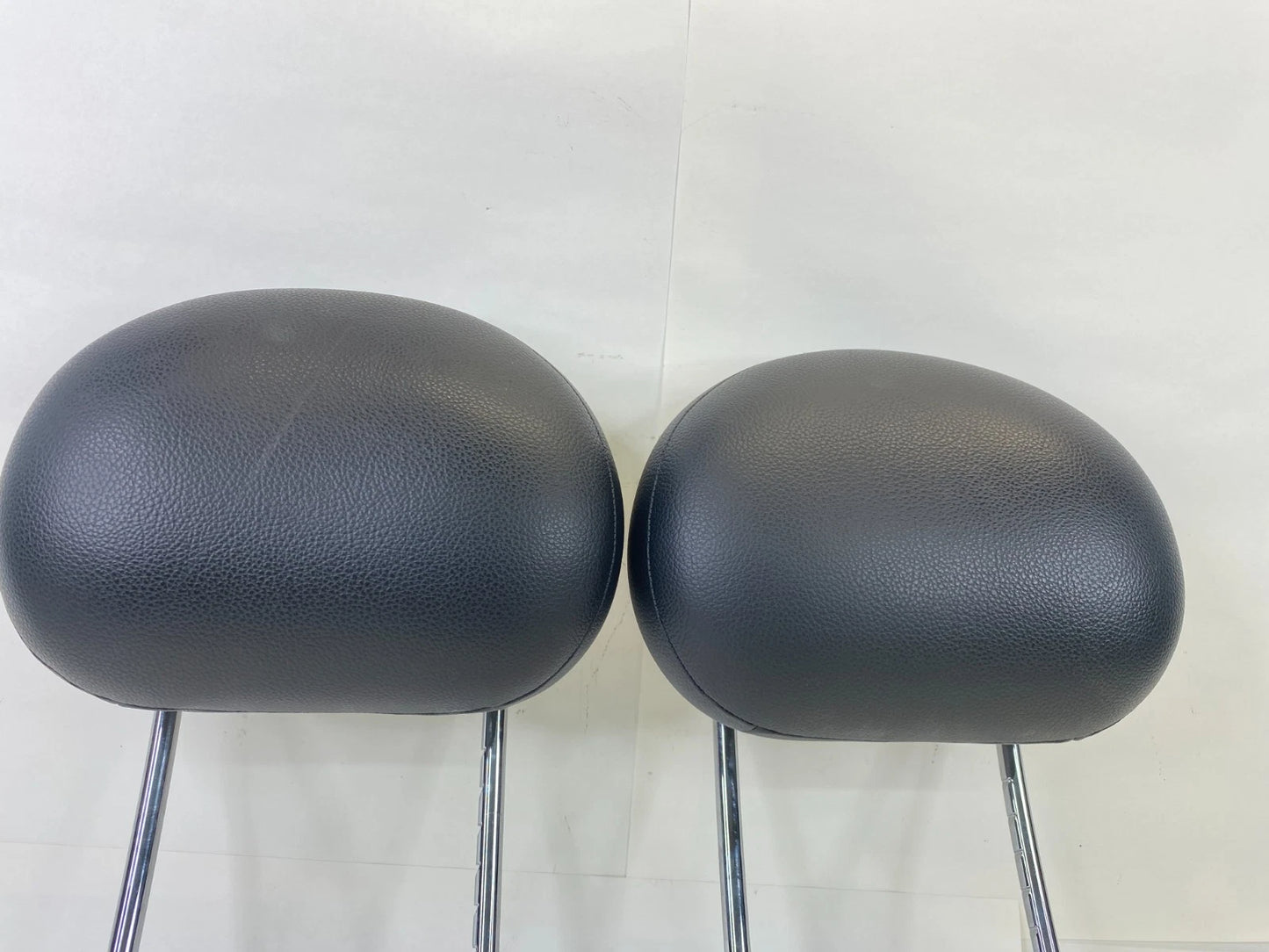 2001-2005 MERCEDES-BENZ C240 FRONT SEAT HEADRESTS PAIR RESTRAINT SET OEM FACTORY