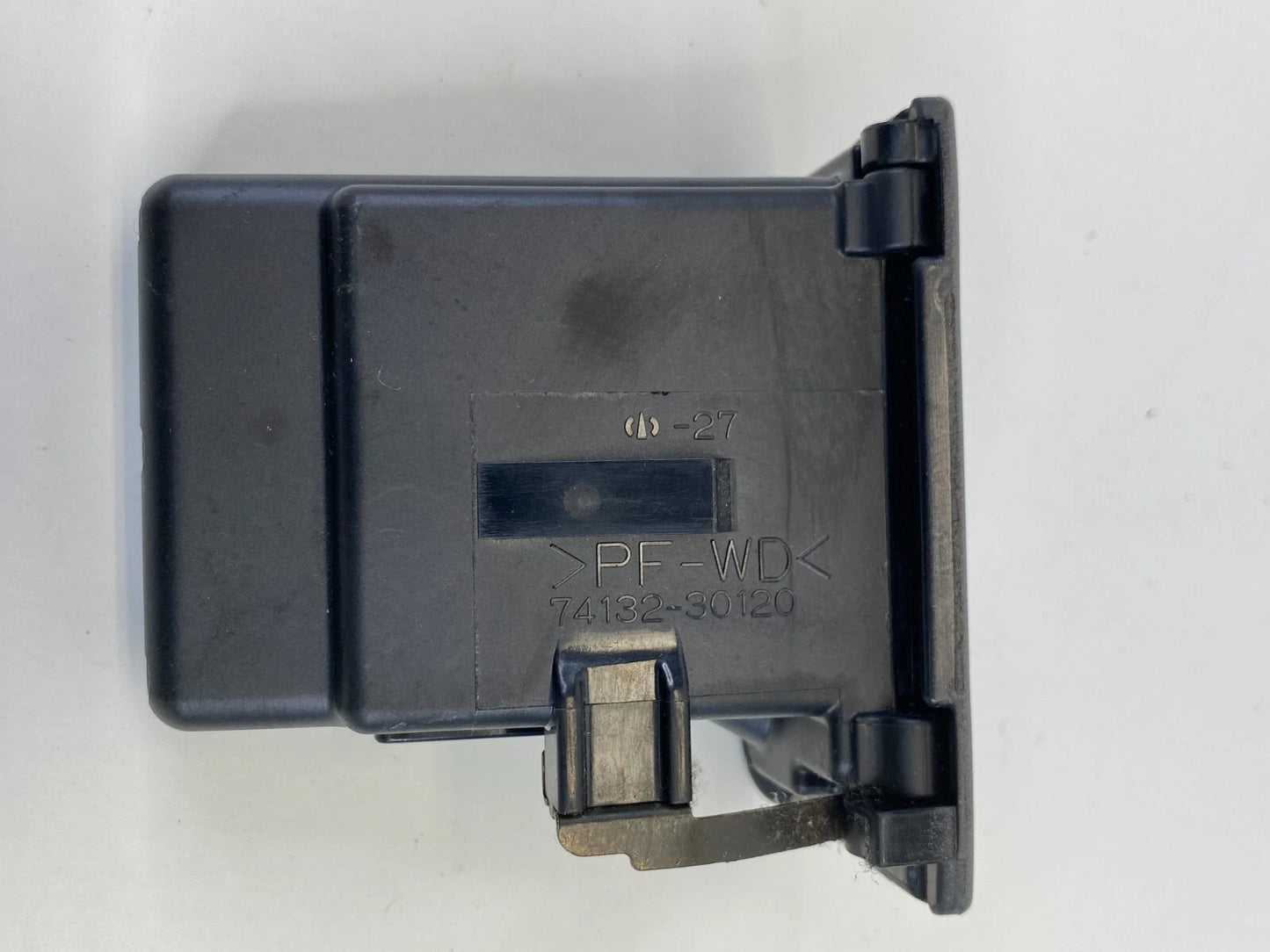 1998-2005 LEXUS GS300 REAR LEFT SIDE DOOR PANEL ASHTRAY INSERT 74132-30120 OEM