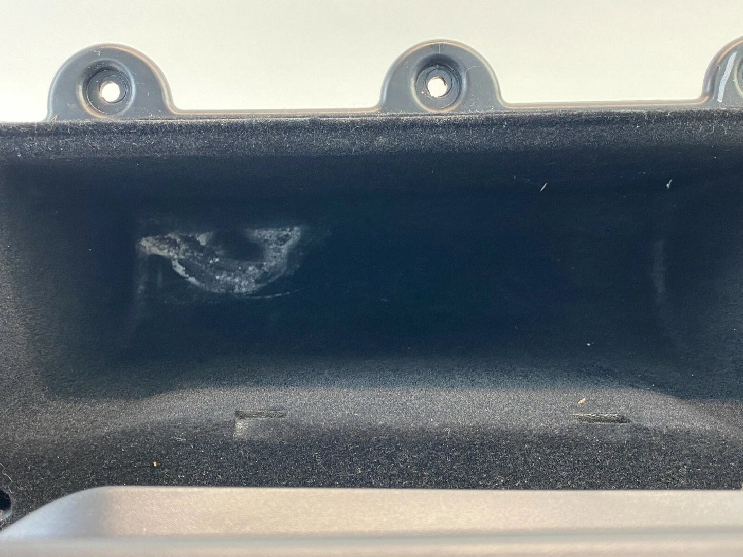 09-14 VOLKSWAGEN ROUTAN DASH UPPER GLOVE BOX STORAGE COMPARTMENT BIN BOX SLATE