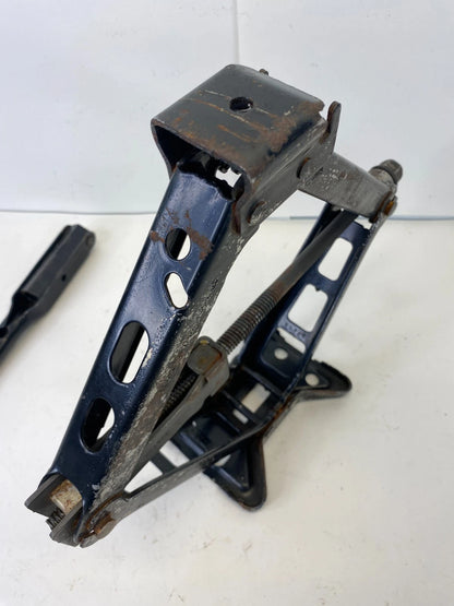 2003-2007 CADILLAC CTS SPARE TIRE JACK LUG WRENCH TOOL KIT CARRIER 25742390 OEM
